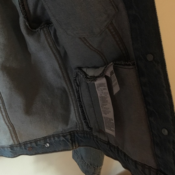 BRAND NEW Women’s Levi Denim Jacket - Picture 6 of 8